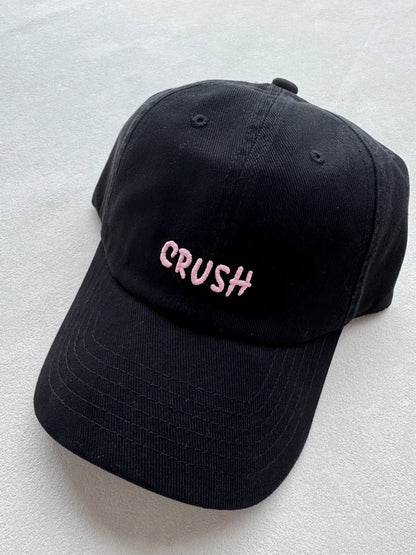 Унисекс бейзболни шапки с бродерия „crush“ – черни шапки с избродирани инициали „Dad Hat“ – 100% памук, подходящи за четири сезона