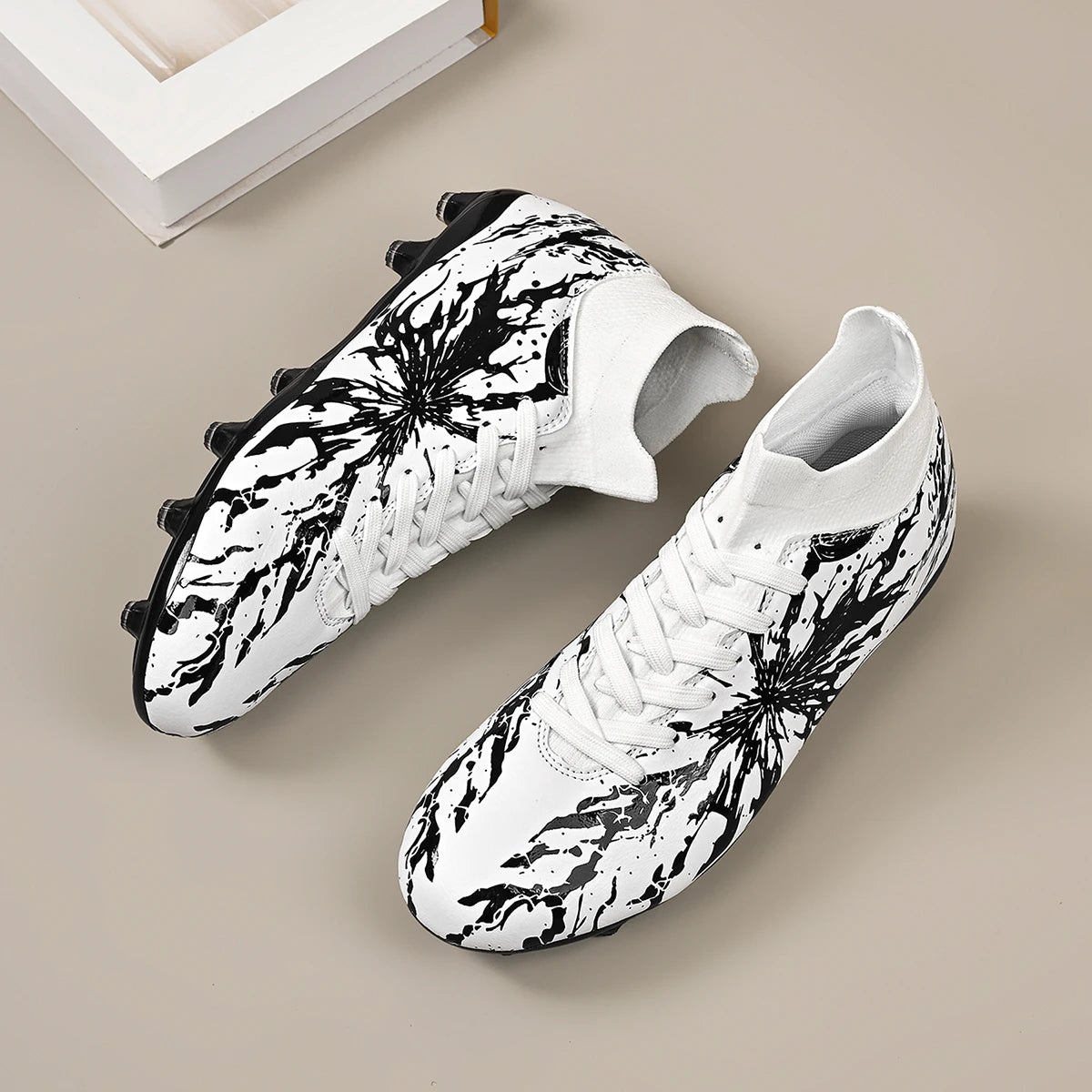 Chaussures de football AG FG ultra légères, tissu PU anti-transpiration, semelle en TPU résistante à l'usure, coupe ajustée, unisexe, baskets d'entraînement pour terrain naturel