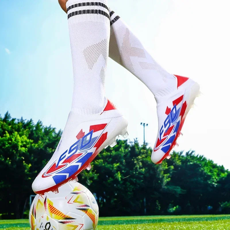 Nouvelles Chaussures de Football pour Hommes – Crampons d'Extérieur pour Entraînement sur Gazon – Baskets Mi-Montantes Légères Antidérapantes de Haute Qualité – Meilleures Ventes