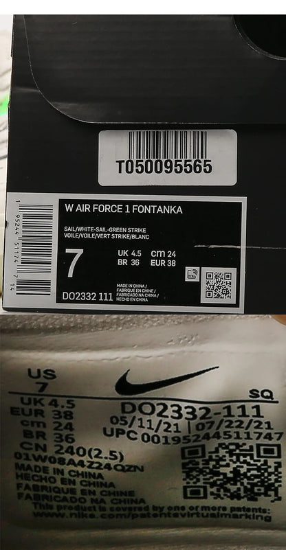 Nike AIR FORCE 1 '07 Damen Air Force One Classic Freizeitsneaker DO2332-111