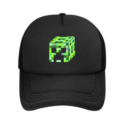 Kubinis nuotykių ieškotojas atranda už savęs „Creepers“ monstrą. Sunkvežimio vairuotojo kepurė. „Sun Hats“ kepurė. Reguliuojama „Snapback“ kepurė. Tinklinė beisbolo kepurė.