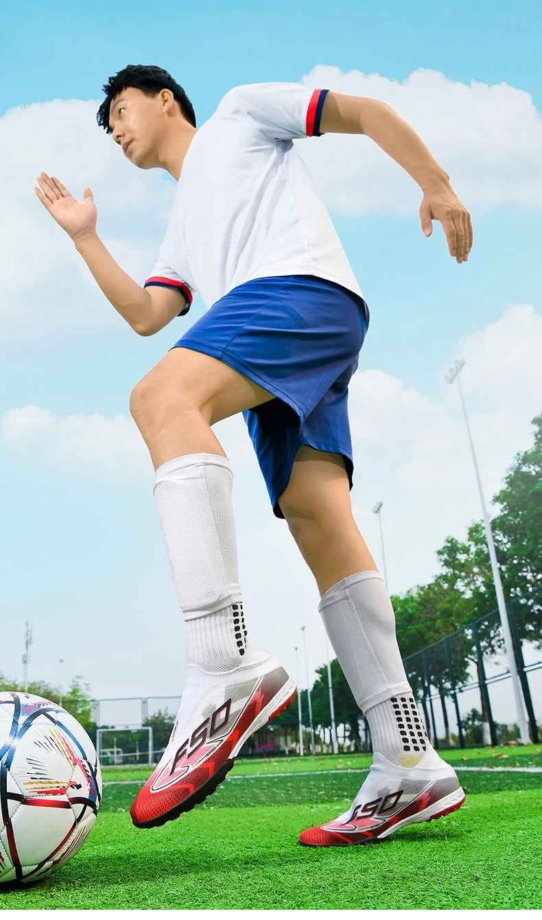 Chaussures de football pour hommes, neuves, pour terrain gazonné, professionnelles, originales, résistantes, décontractées, chaussures de football de qualité supérieure, ultralégères