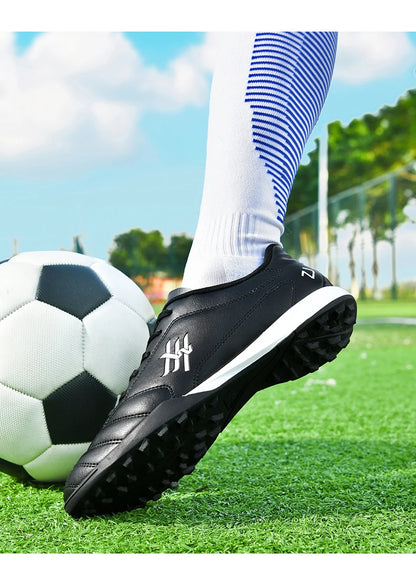 Nouveaux hommes haute cheville en plein air ultraléger bottes de Football chaussures de Football intérieur de haute qualité chaussures de sport antidérapantes Futsal antidérapant