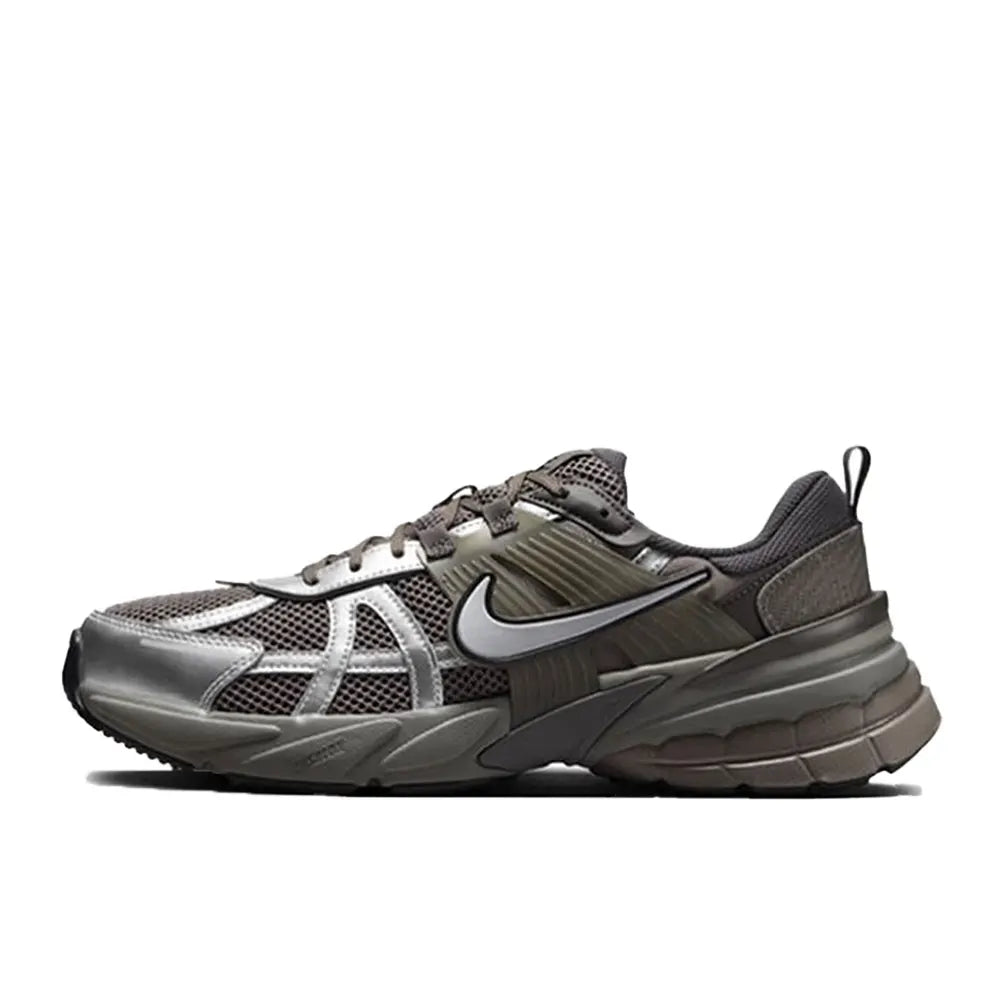 Nike V2K Run Men's Low-Top Running Shoes Versatile, Durable, Casual Training & Urban Commuting HJ4497-001