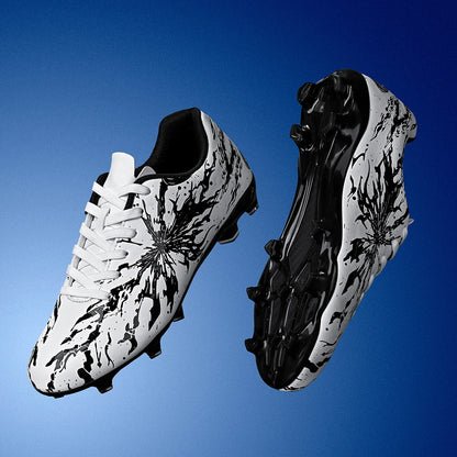 Chaussures de football pour hommes, modèle AG FG, tige en tricot ultra-léger, soutien stable de la voûte plantaire, idéales pour les entraînements prolongés sur terrain de gazon extérieur.