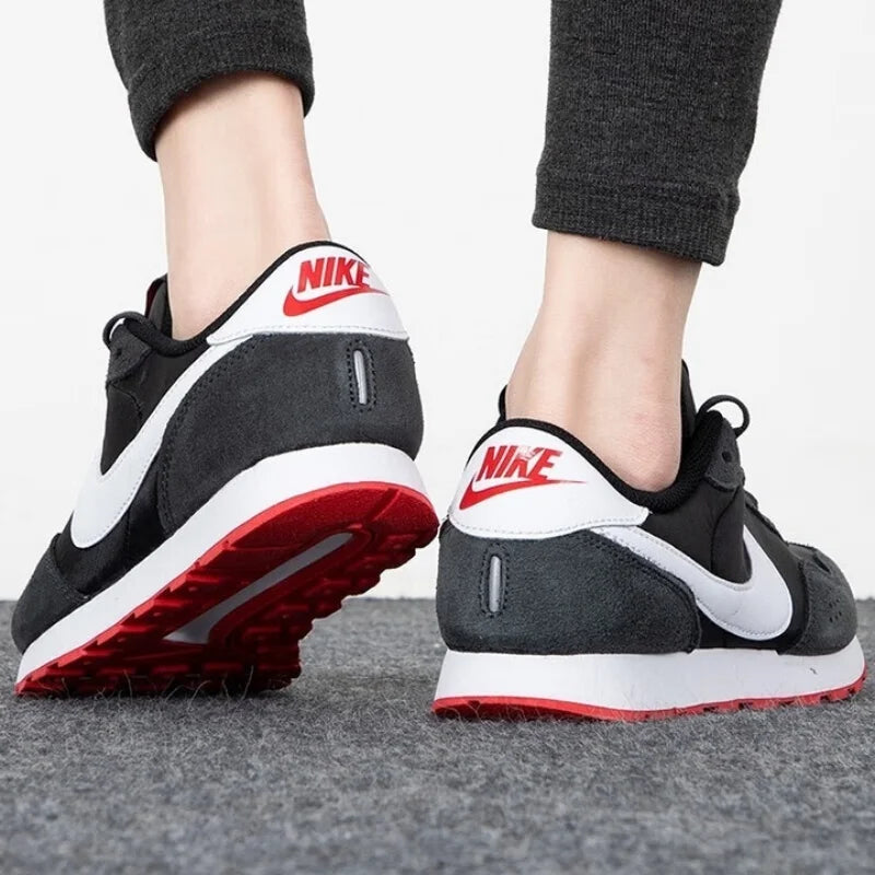 Scarpe da donna Nike Valiant, nuove sneaker casual di tendenza, comode e versatili, stile rétro waffle, Cn8558-016