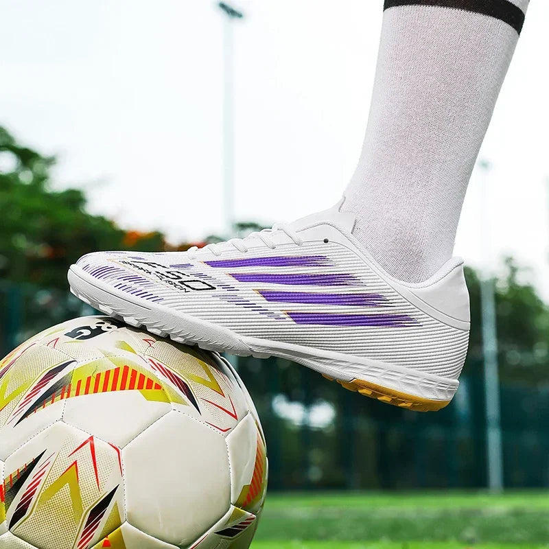 Nouvelles chaussures de football pour hommes, baskets confortables, chaussures de football professionnelles à cheville haute, chaussures de sport unisexes antidérapantes TF/FG pour garçons
