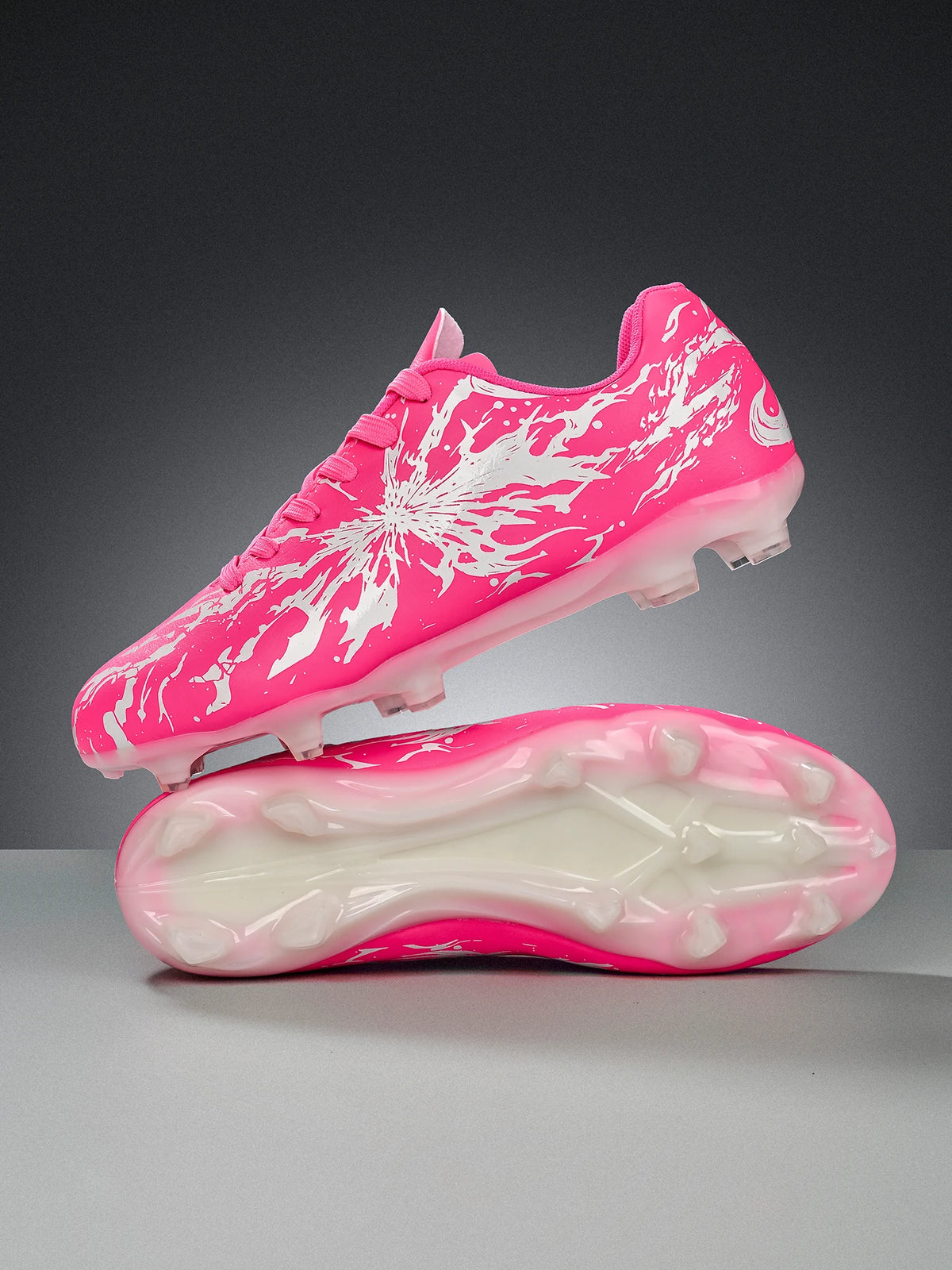 Chaussures de football pour hommes, modèle AG FG, tige en tricot ultra-léger, soutien stable de la voûte plantaire, idéales pour les entraînements prolongés sur terrain de gazon extérieur.