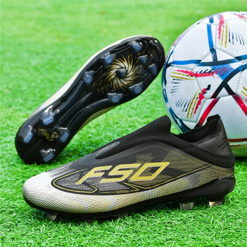 Nouvelles chaussures de football pour hommes, chaussures de sport d'extérieur, chaussures de soccer ultralégères, chaussures de futsal antidérapantes, de haute qualité, à cheville haute, respirantes, pour match