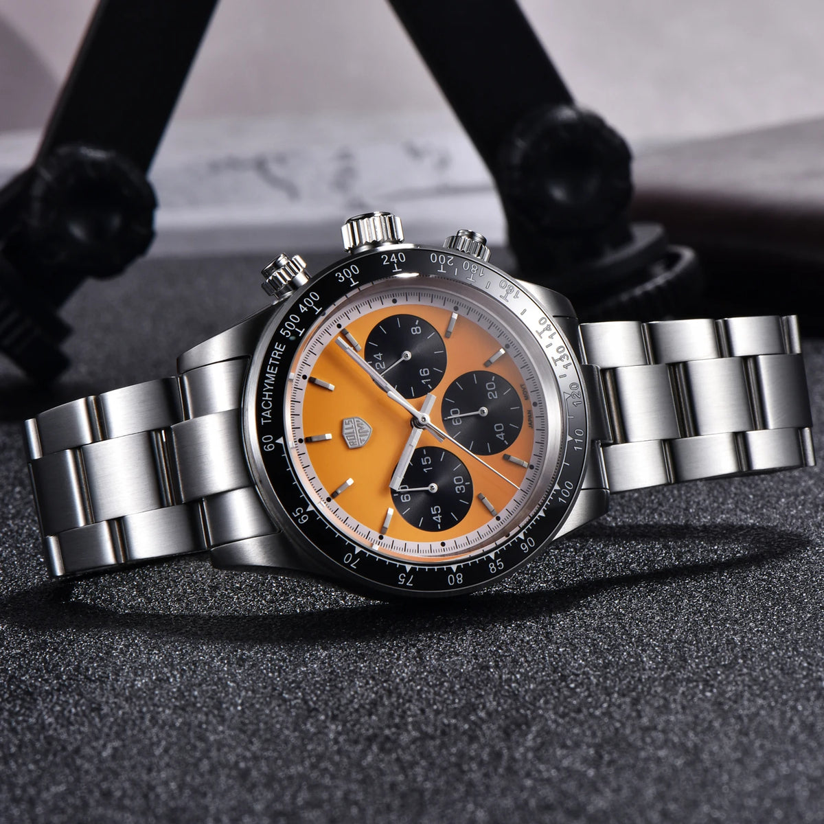 Zegarek męski RollsTimi – luksusowy chronograf kwarcowy, szafirowe szkło z powłoką antyrefleksyjną, wodoodporny, podświetlany – pomysł na prezent dla mężczyzny