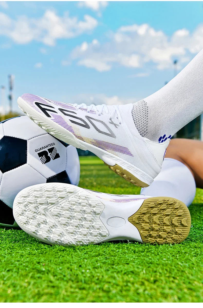 Nouvelles chaussures de football pour hommes, chaussures de futsal d'intérieur antidérapantes, crampons de match de haute qualité, chaussures de football, baskets, chaussures montantes pour terrain gazonné et extérieur