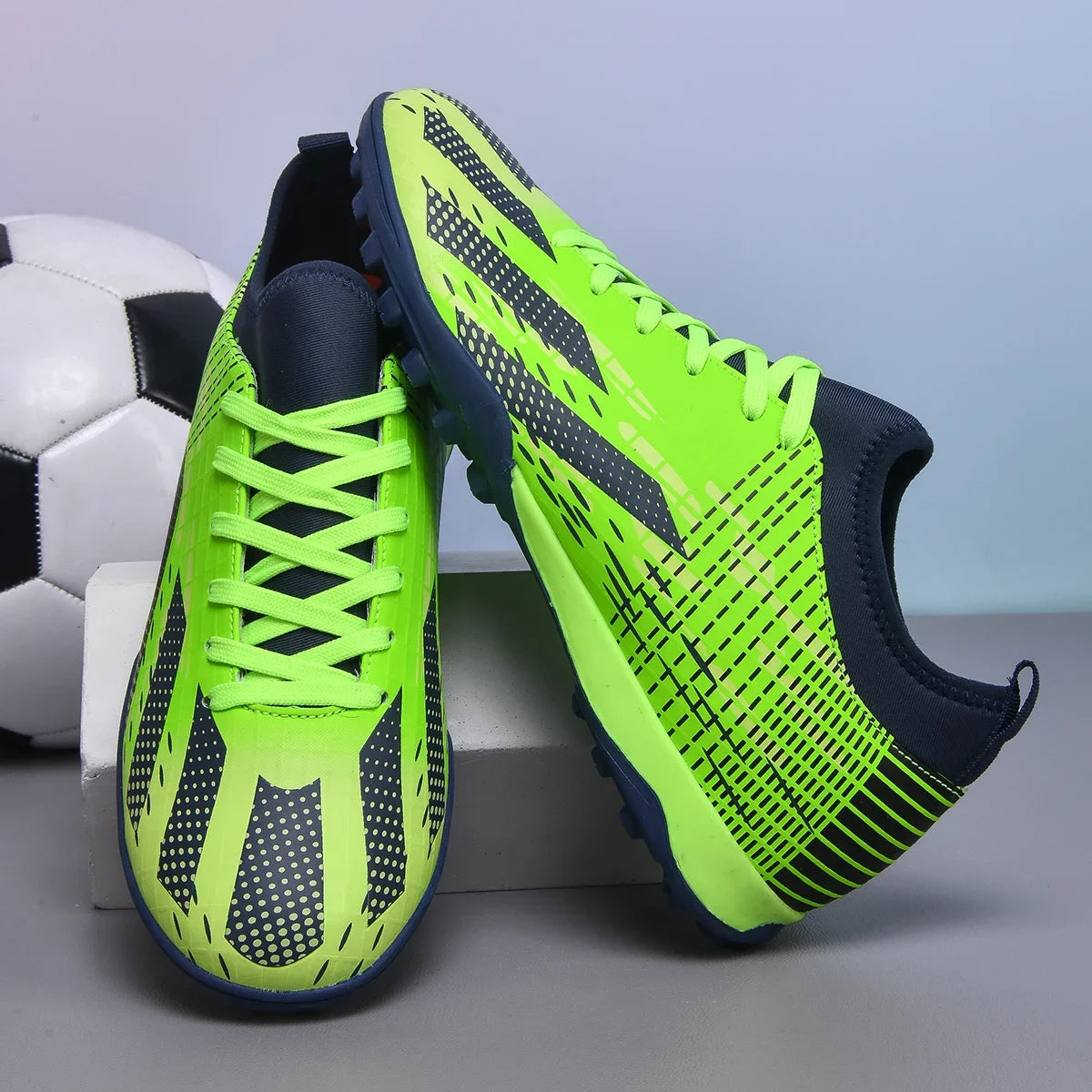 Men Professional Football Shoes Society TF/FG Soccer Shoes Cleats Original Indoor Football Field Boots Grass Training Sneakers