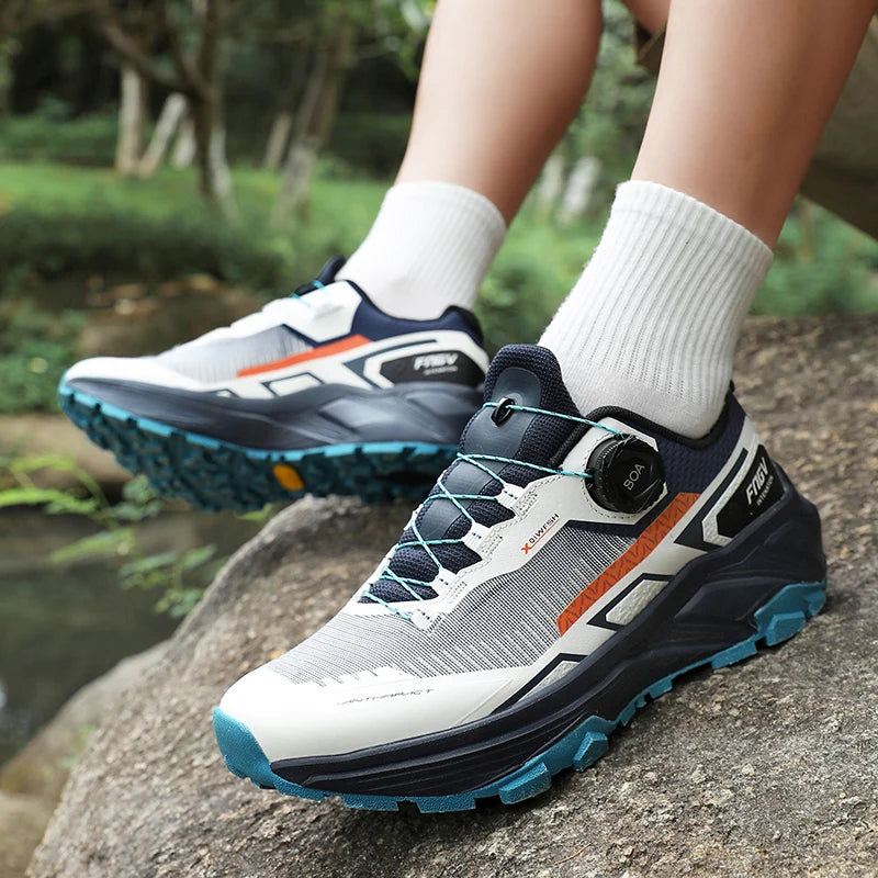 Chaussures de course pour hommes 2025 nouvelles chaussures de randonnée hors route en plein air en maille respirante amorti chaussures de marche plates en maille souple pour homme