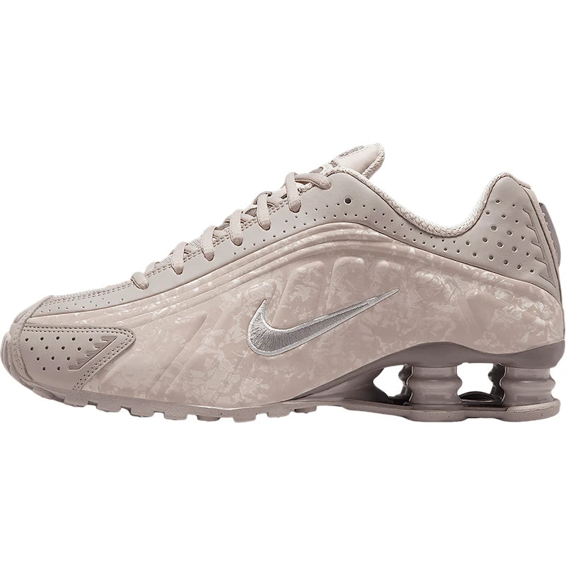 Originalūs Nike Shox R4 moteriški amortizuojantys žemaauliai bėgimo bateliai HV0934-001